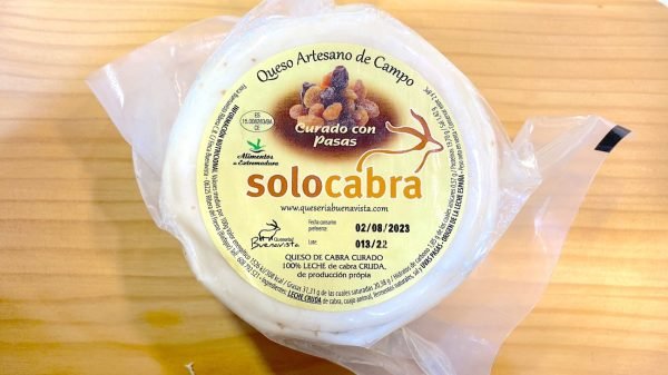 QUESO CURADO CON PASAS “SOLOCABRA”